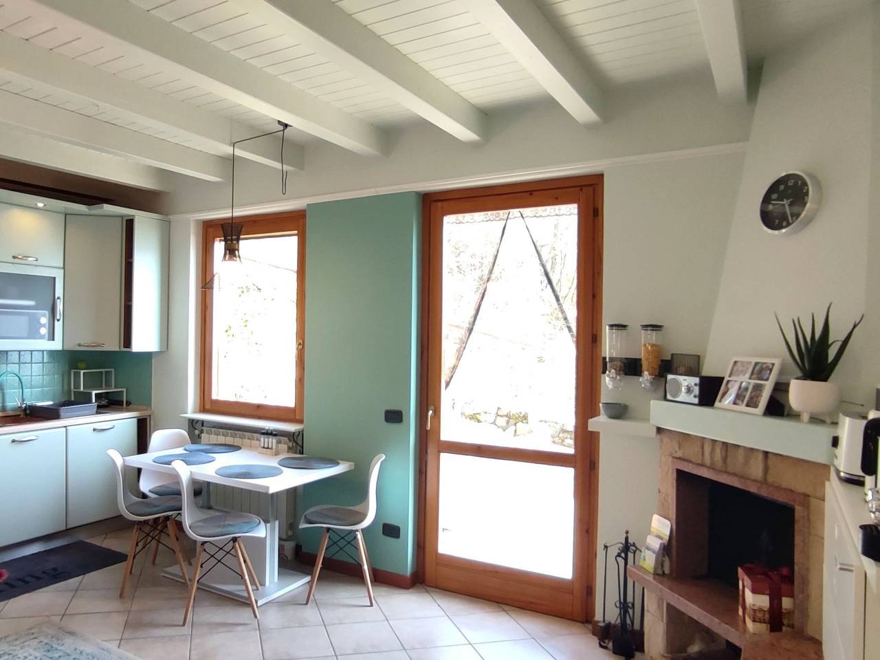 Oasi Azzurra - Drei-Zimmer-Wohnung in einer kleinen Villa mit Terrasse in Fonteno, Iseomeer