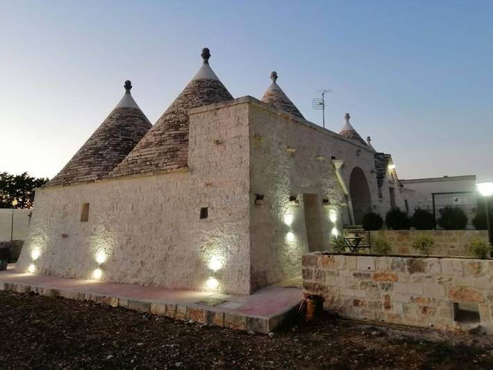 B&b per 2 persone, con Idromassaggio e Terrazza nonché Giardino e Piscina a Locorotondo