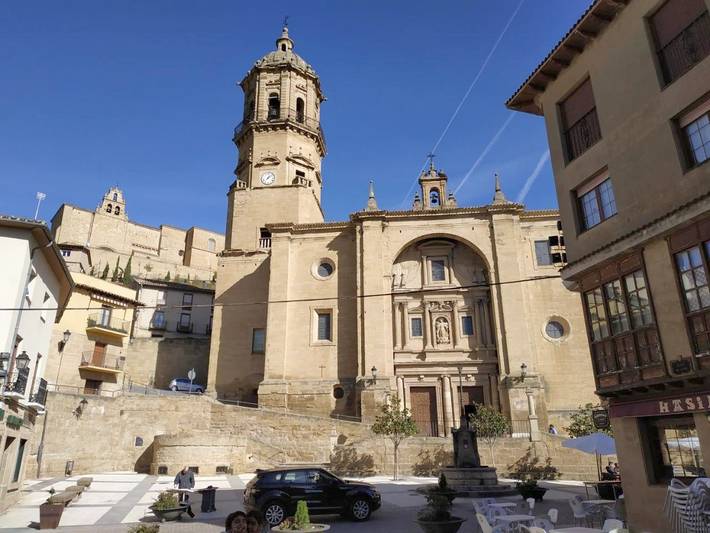 Alojamiento y desayuno para 2 personas, con vistas y balcón en Álava - 4