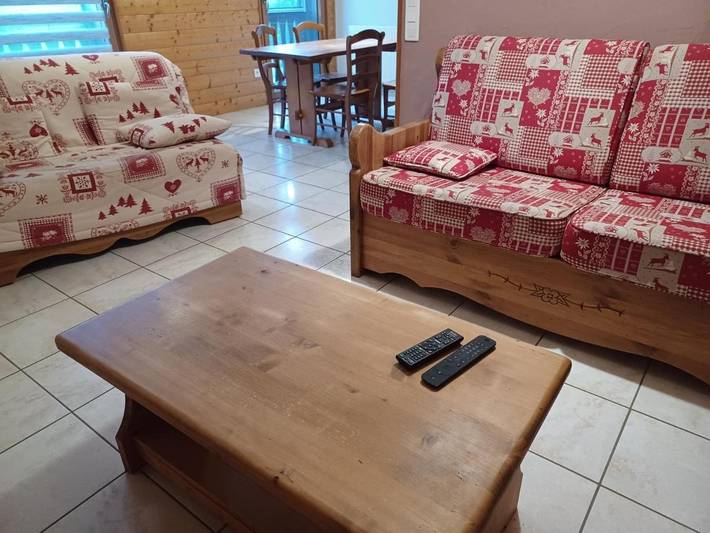 Gîte pour 6 personnes, avec vue et jardin, animaux acceptés à Les Fourgs - 4