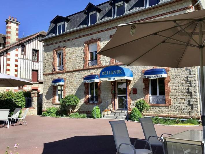 Hôtel pour 2 personnes, avec Terrasse ainsi que Jardin et Vue