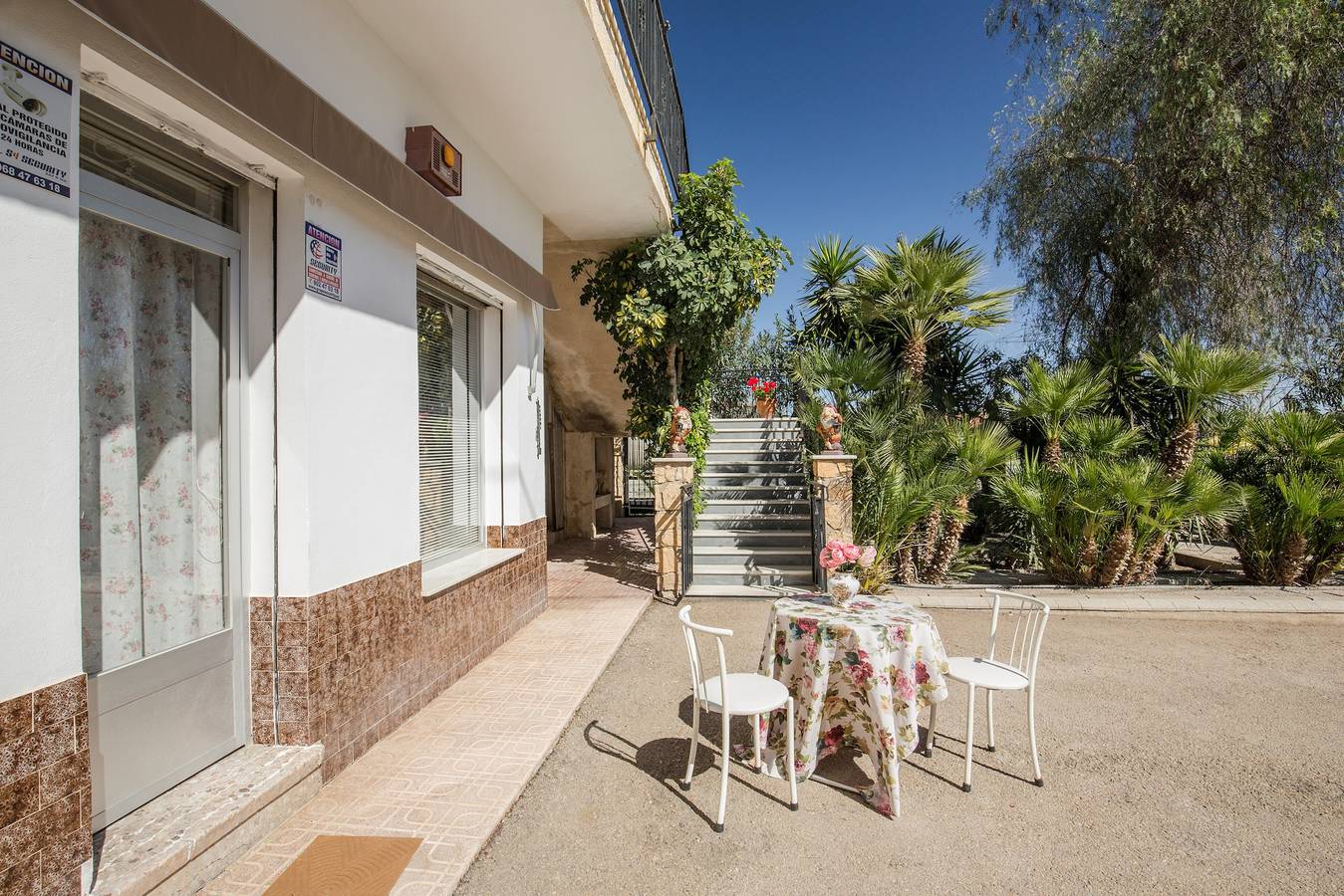 Ganze Wohnung, Studio 'Alojamiento Ruizo' mit Bergblick, Gemeinschaftspool und Wlan in Lorca, Murcia Binnenland