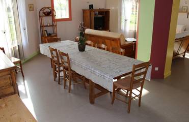 Location De Vacances pour 14 Personnes dans Orée-d'Anjou, Vallée de la Loire, Photo 1