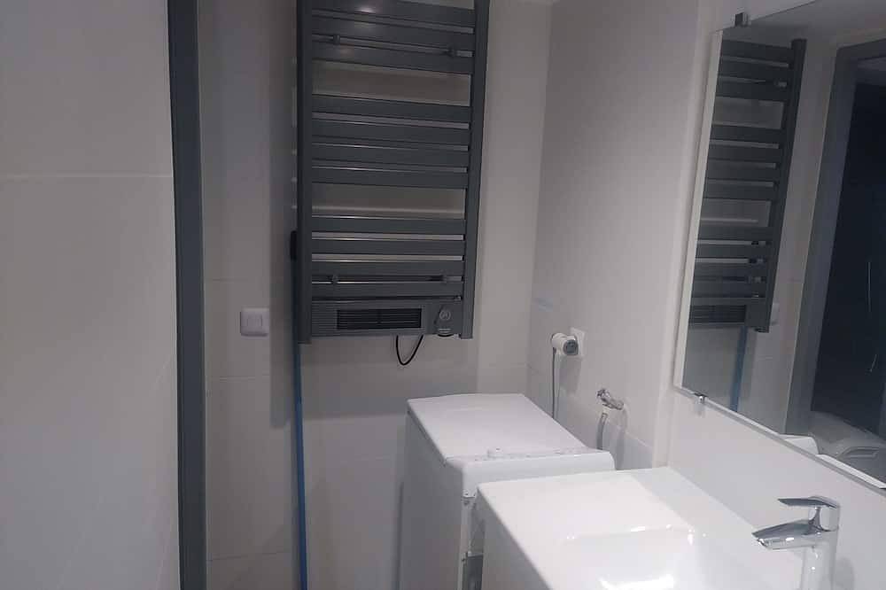 Appartement entier, T2 de 33m,2 personnes, terrasse,jardin,proche plage, bayonne,biarritz,capbreton in Tarnos, Côte d’Argent