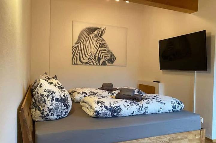 Ganze Wohnung, Neurenovierte Ferienwohnung \"Lisl\" in Holzkirchen, Landkreis Miesbach