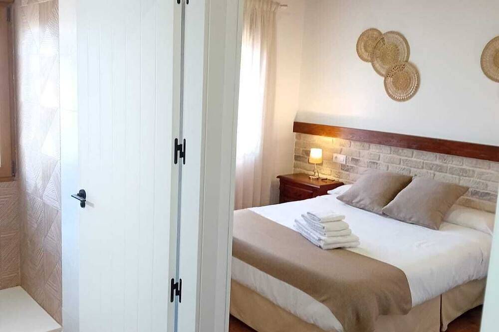 Casa Rural Tolanca. A un paso de Toledo y Puy du Fou in Sonseca, Provincia de Toledo