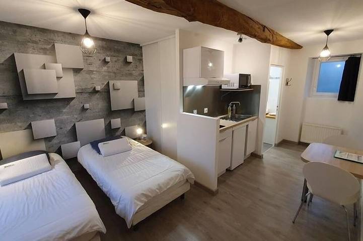 Appartement entier, Studio Capucine à 5 min du Puy du Fou 2 personnes in Saint-Malô-du-Bois, Région de La Roche-sur-Yon
