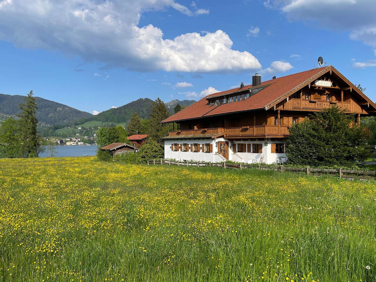 Landhaus Christl am See - Einzelzimmer Standard in Bad Wiessee, Bayerische Alpen
