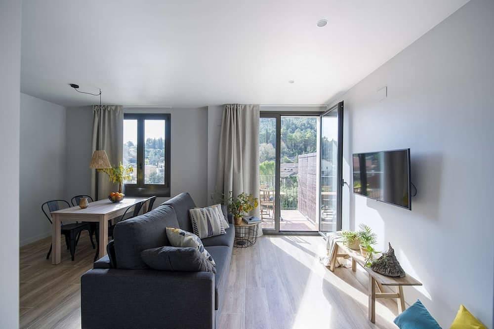 Apartamento entero, Apartamento con terraza y vistas espectaculares a la montaña de Montserrat in Monistrol de Montserrat, Interior de Barcelona