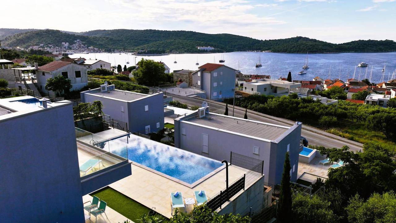Deluxe Villa with Private Pool in Vis Stadt, Split-Dalmatien