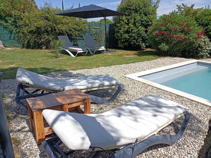 Location de vacances pour 2 personnes, avec jardin ainsi que vue et piscine à Massillargues-Attuech - 4