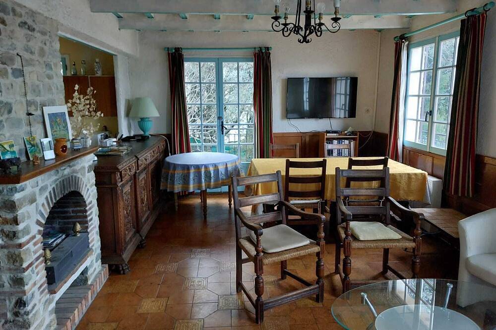 Find Serenity at this Nature-Surrounded Retreat, 35mn away from Nice, France in Gilette, Nizza Region