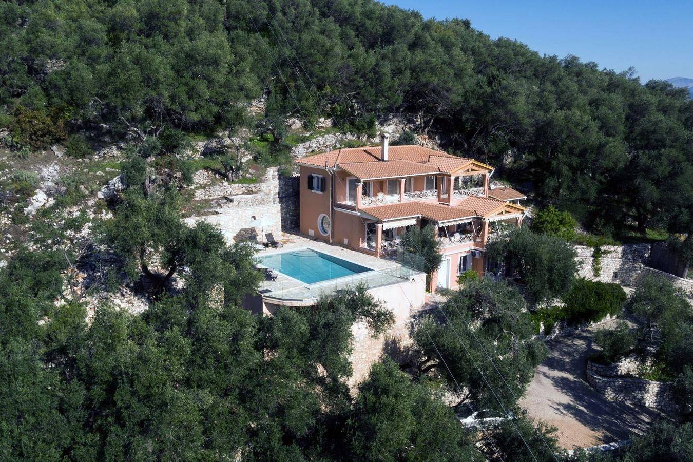Amazing 3 bedroom villa with stunning sea views in Kentroma, Corfu