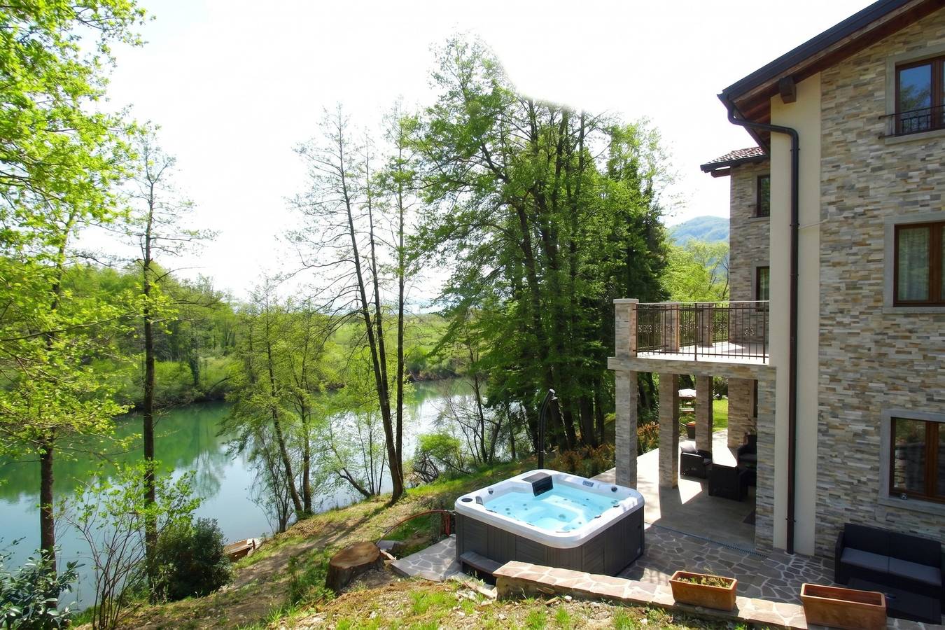 Kolpa Paradise Jacuzzi & Sauna in Möttling, Slowenien