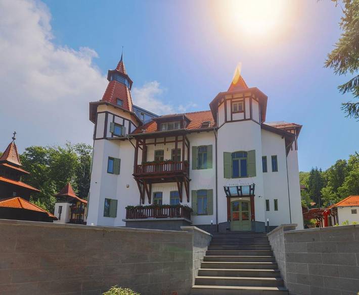 Hôtel pour 4 personnes, avec sauna et vue ainsi que jardin et terrasse