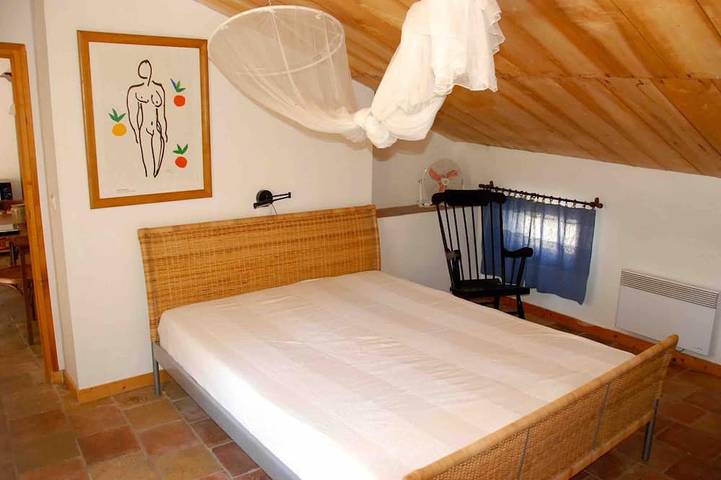 Gîte pour 4 personnes, avec terrasse dans Place aux Herbes - 3