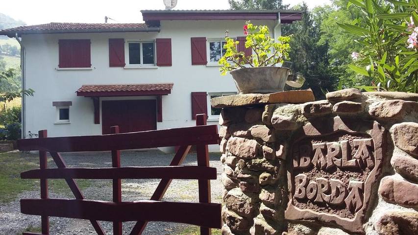 Gîte pour 4 personnes, avec jardin et vue à Bidarray - 3