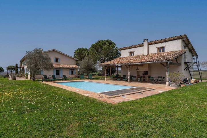 Location de vacances pour 8 personnes, avec Terrasse et Jardin à Montdurausse