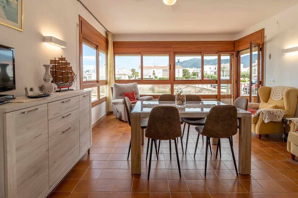 Appartamento vacanze a Llanca a partire da 94€ a notte