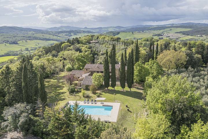 Agriturismo per 18 persone, con giardino, con animali domestici a Casole d'Elsa