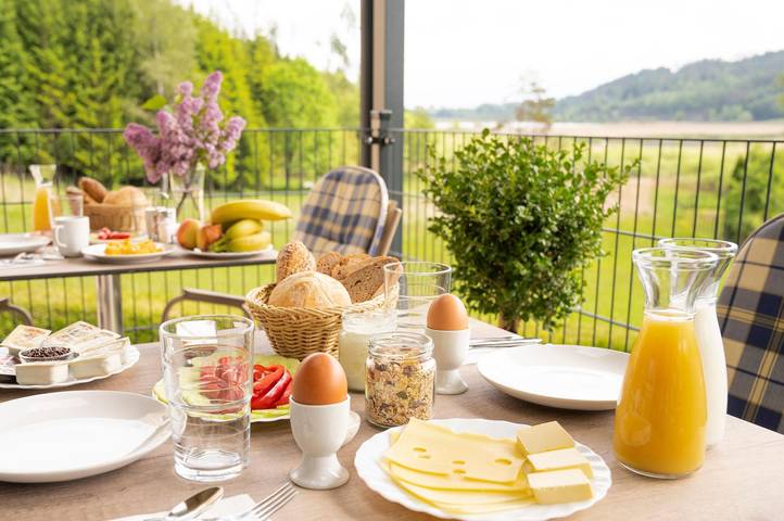 Pension für 2 Personen, mit Ausblick und Pool sowie Garten und Seeblick, kinderfreundlich in Kärnten
