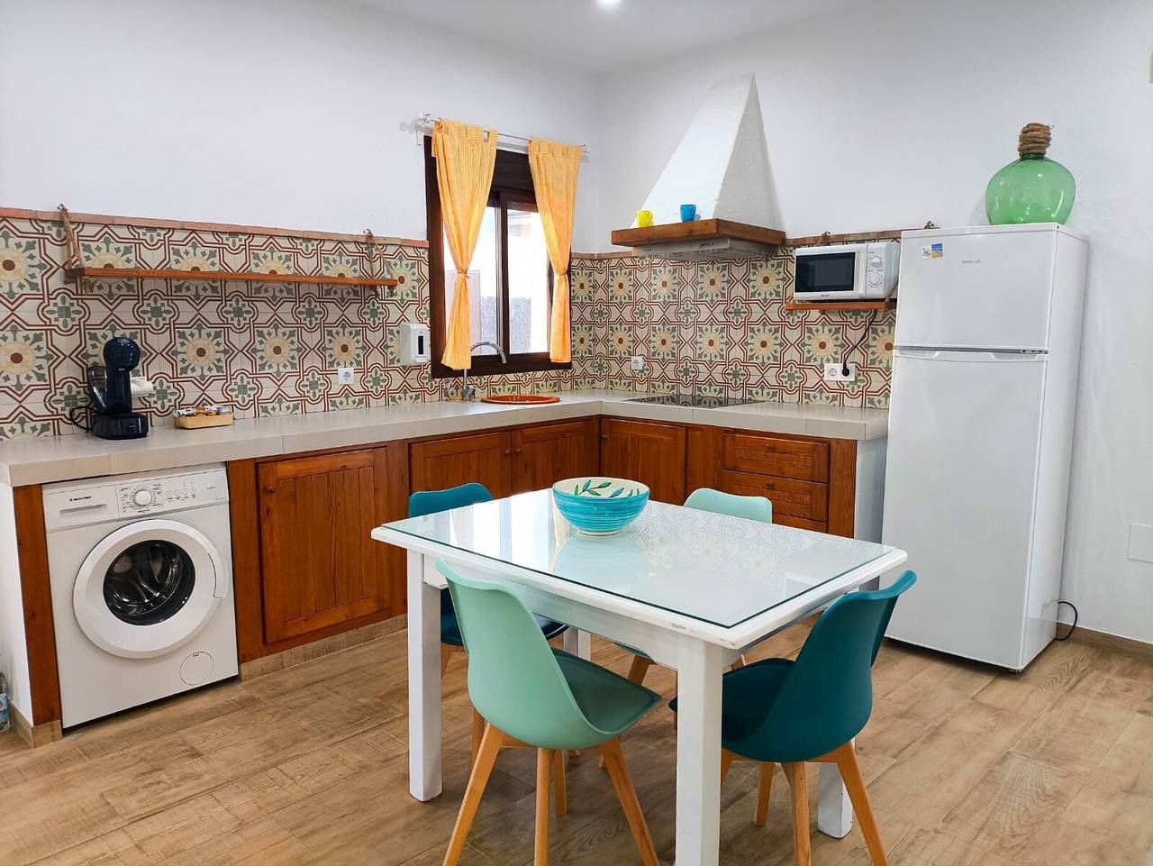 Casa de vacaciones "Casa Trafalmar" con piscina, Wi-Fi, jardín y terraza in Playa de Zahora, Barbate