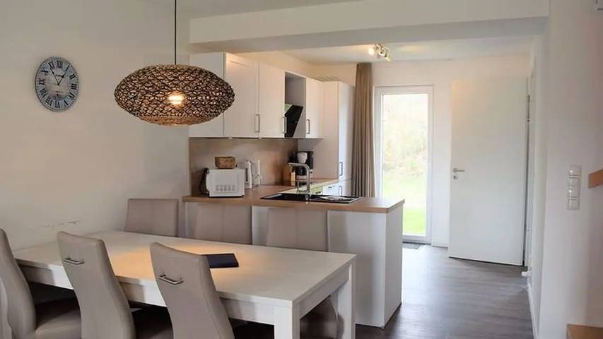 Ferienhaus mit Meerblick für 6 Personen, mit Terrasse und Sauna, mit Haustier