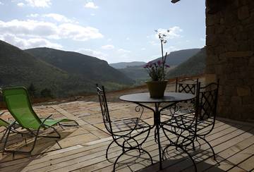 Studio pour 3 personnes, avec terrasse, animaux acceptés dans l' Aveyron