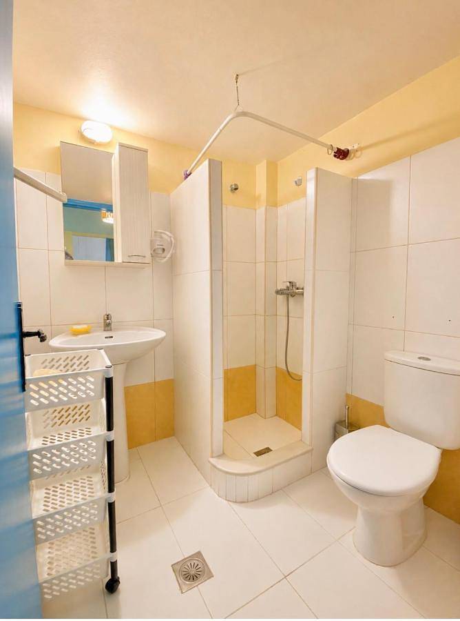 Gîte pour 5 personnes, avec balcon et vue dans Panormos - 2