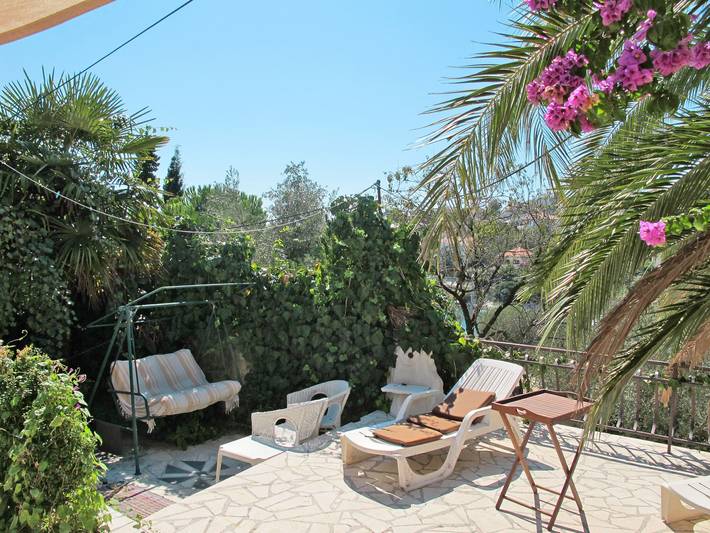 Vakantiehuis voor 9 personen, with Balkon and Terras as well as Tuin op Čiovo