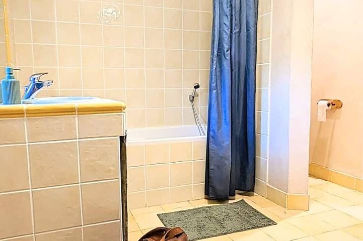 Gîte pour 4 personnes, avec piscine et jardin à Clansayes - 3