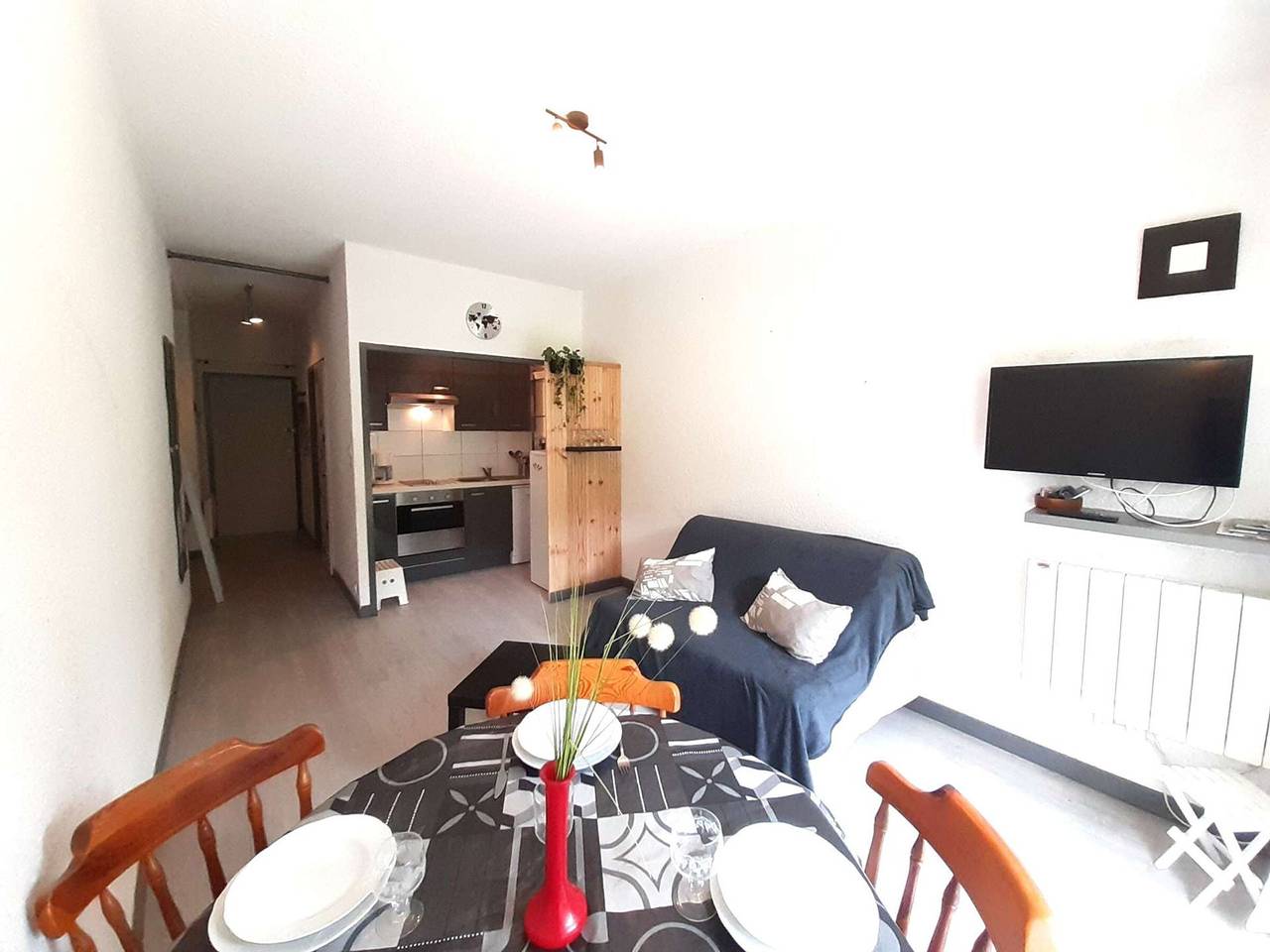 Estudio entero, Estudio acogedor para 4 personas con balcón, aparcamiento y todas las comodidades en St Lary Soulan in Saint-Lary-Soulan, Parque nacional de los Pirineos