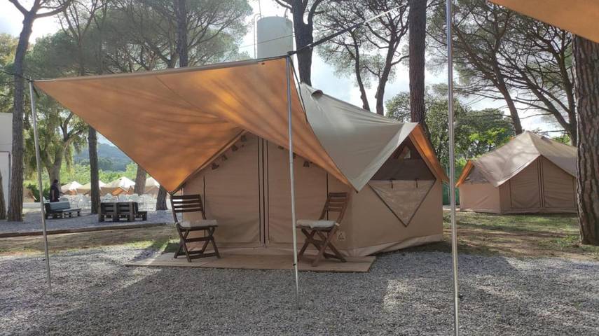 Camping pour 3 personnes, avec jardin et vue ainsi que terrasse et piscine à Palamós - 3