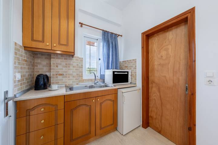 Hel lägenhet, Apartment 'Neptune' with Sea View, Shared Terrace and Wi-Fi in Kavos, Korfu