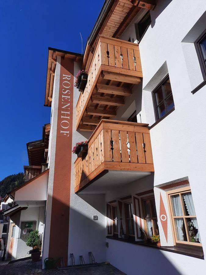 Ganze Wohnung, Two-Bedroom Apartment with Balcony - Vergissmeinnicht in Nauderer Berge, Nauders