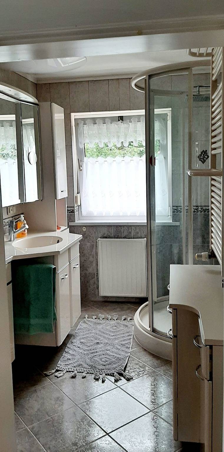 Ganze Ferienwohnung, 2. Zimmer für Urlauber und Geschäftsreisende in Dahlwitz-Hoppegarten, Hoppegarten