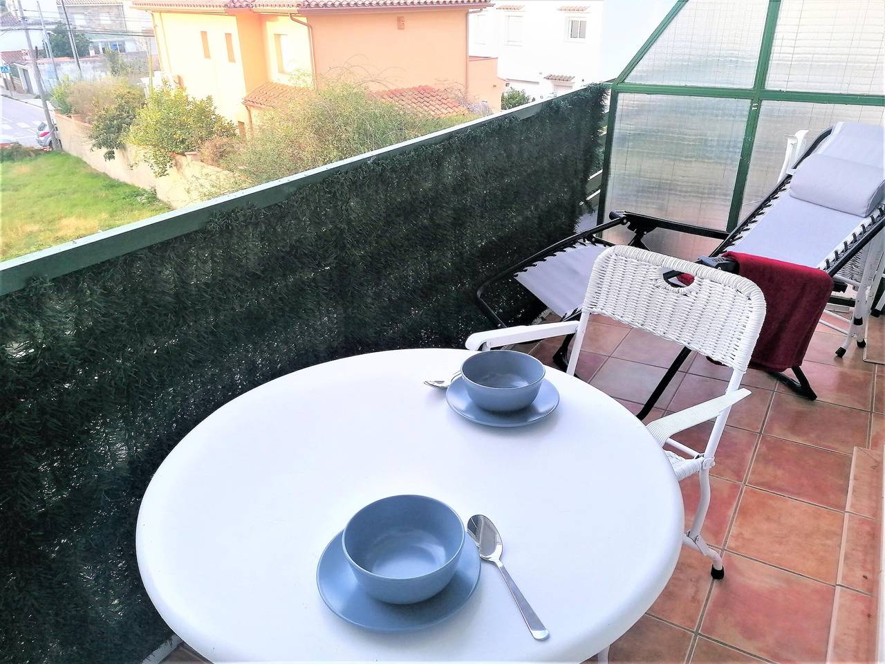 Sunny Retreat with Pool, Near Beaches & Biking Trails in Peaceful Roses, Spain, foto 9