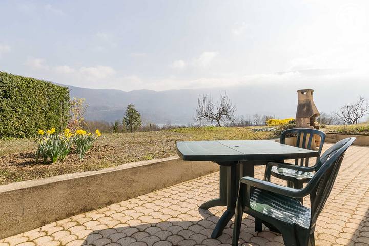 Gîte pour 2 personnes, avec jardin dans Lac d'Aiguebelette - 2