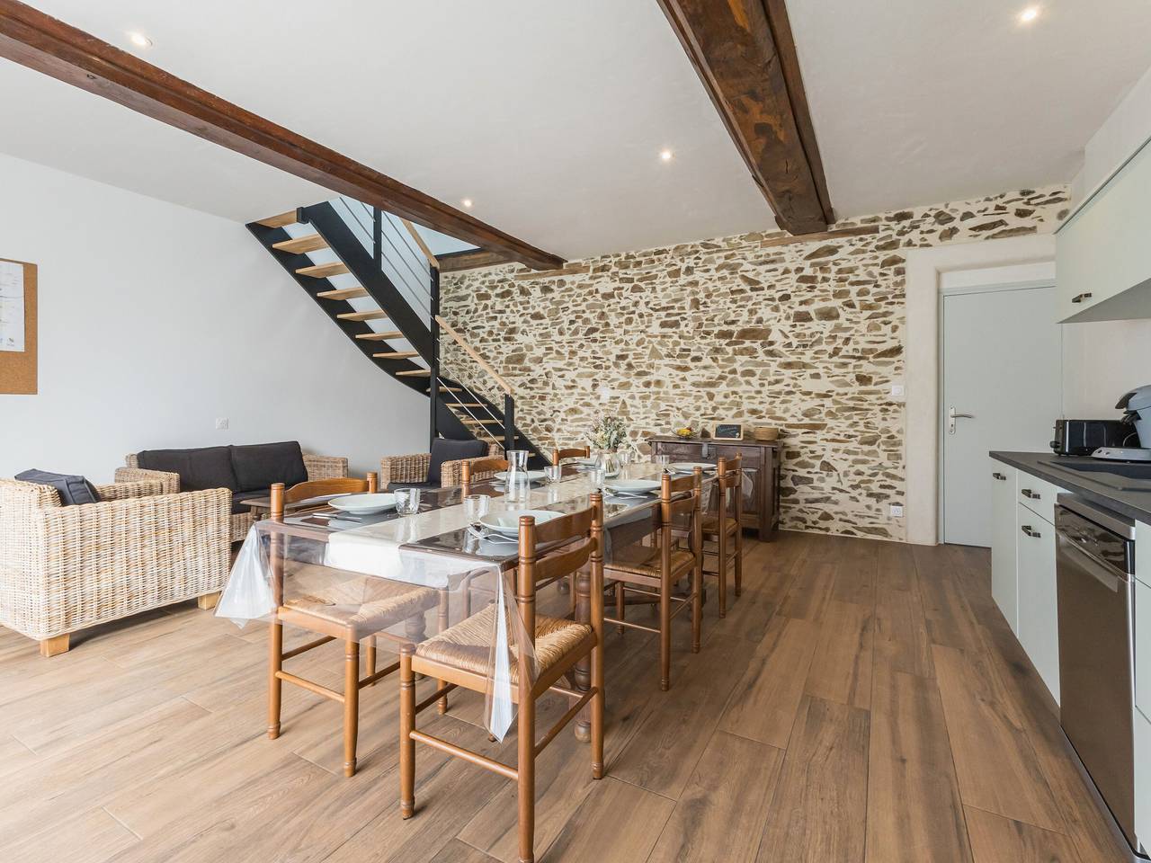 Ruhiges Landhaus mit Terrasse, 3 Schlafzimmer in Nort-sur-Erdre, Châteaubriant und Umgebung