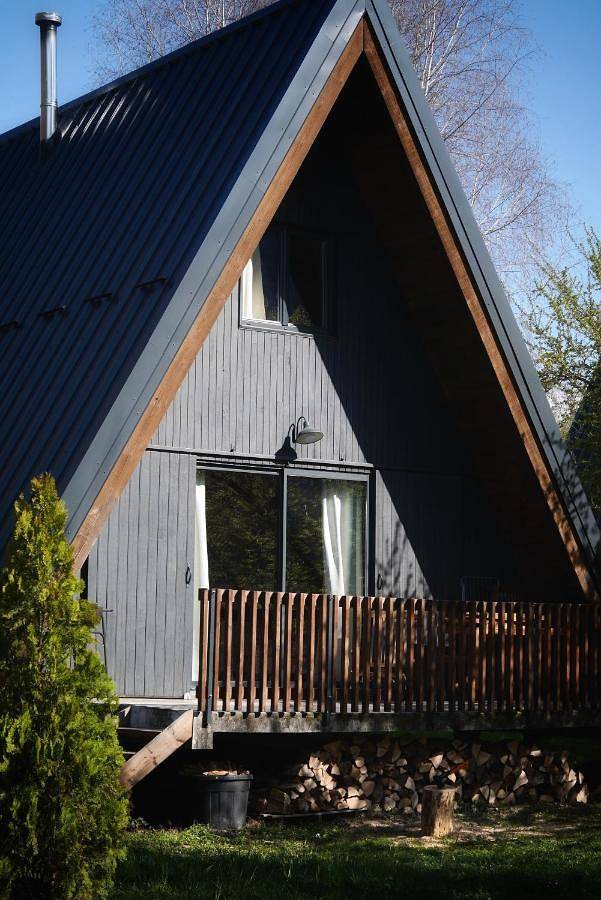 Chalet pour 5 personnes, avec Balcon et Terrasse ainsi que Jardin et Piscine