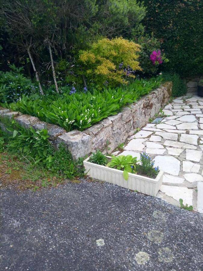 Location de vacances pour 5 personnes, avec vue et jardin à Saint-Tugdual