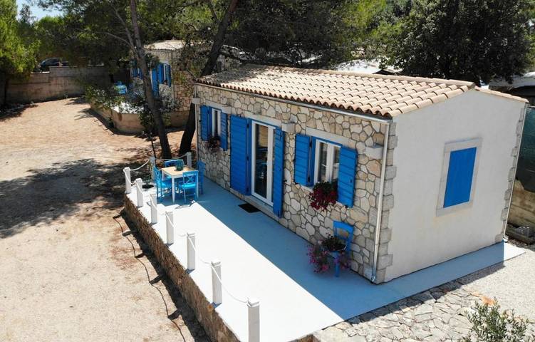 Camping pour 4 personnes, avec jardin et vue à Tisno - 3