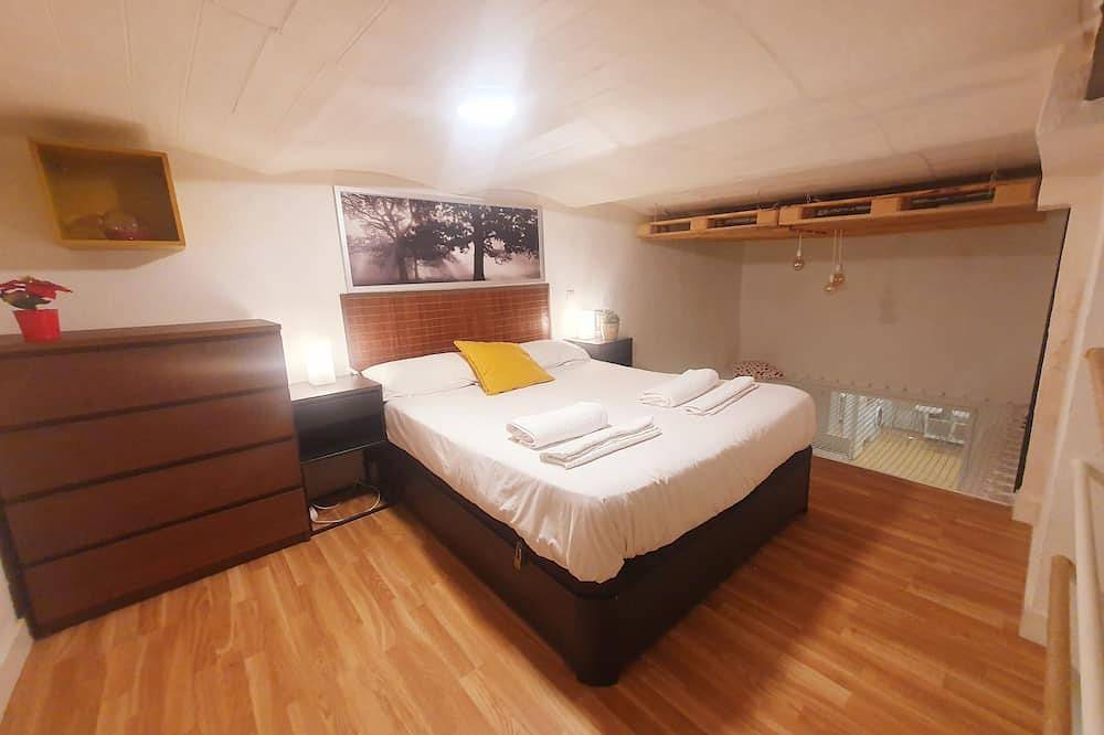 Duplex con cama aerea en el centro de Madrid in Arganzuela, Madrid