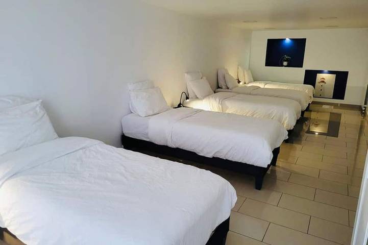 Gîte pour 8 personnes, avec terrasse à Villepinte - 4