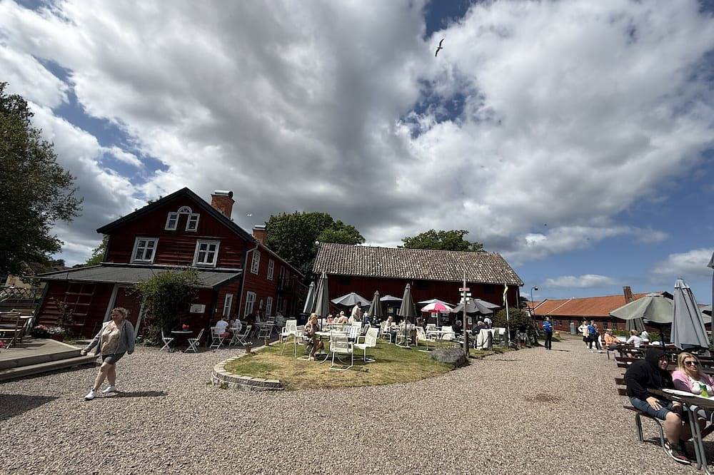 Ganze Wohnung, Nebengebäude zu vermieten – ​​Nähe Mallboden und Lokverkstaden im schönen Motala |Se10023 in Motala, Vättern