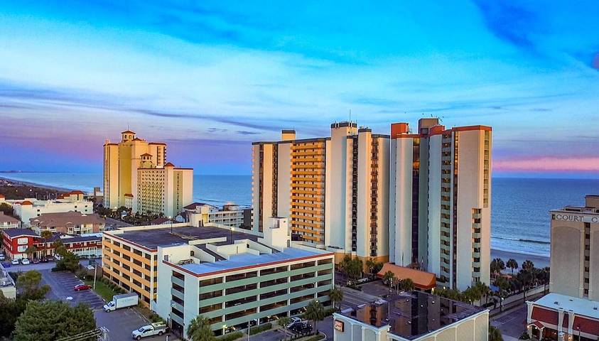 Holiday rental for 4 people, with pool and balcony as well as garden and hot tub, with pets by Myrtle Beach