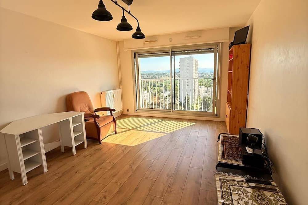 Appartement entier, Spacious apartment in the metropolitan area of Lyon in Vénissieux, Lyon et ses environs