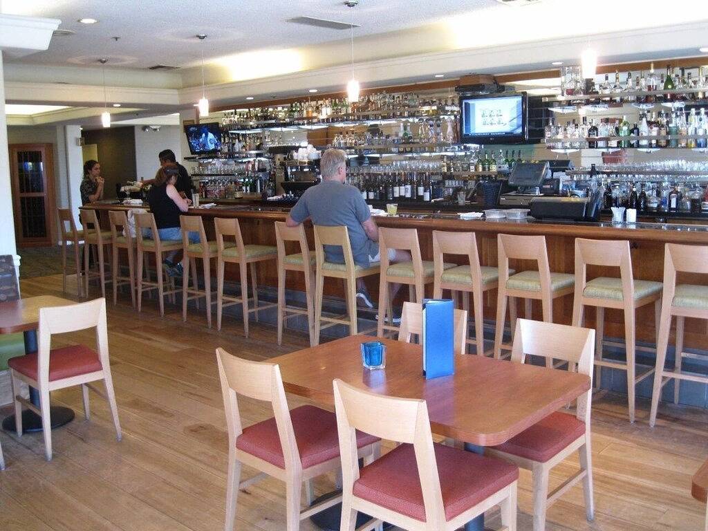 Luxuriöse Strandvilla im Küstenresort, nur wenige Schritte vom Strand entfernt, hervorragende Ausstattung in Rio del Mar, Santa Cruz County