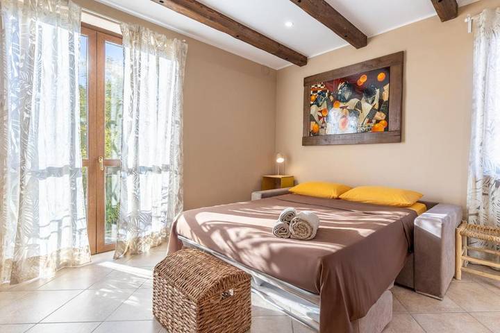 Gîte pour 8 personnes, avec vue et jardin, animaux acceptés à Pavone Canavese - 4