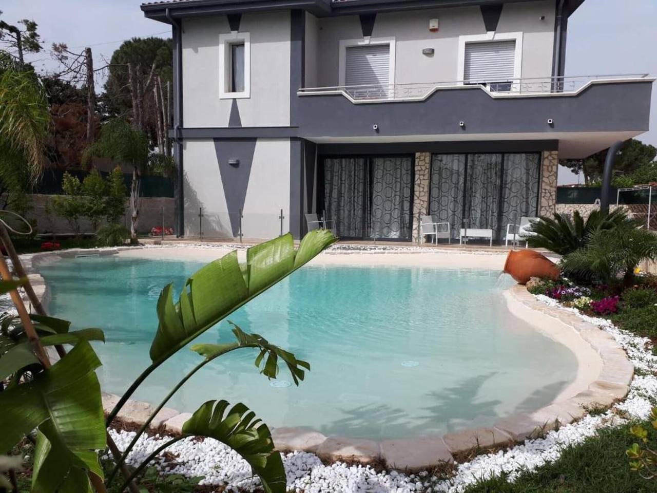 Villa 'Joel' avec vue sur mer, Wi-Fi et climatisation in Fontane Bianche, Cassibile